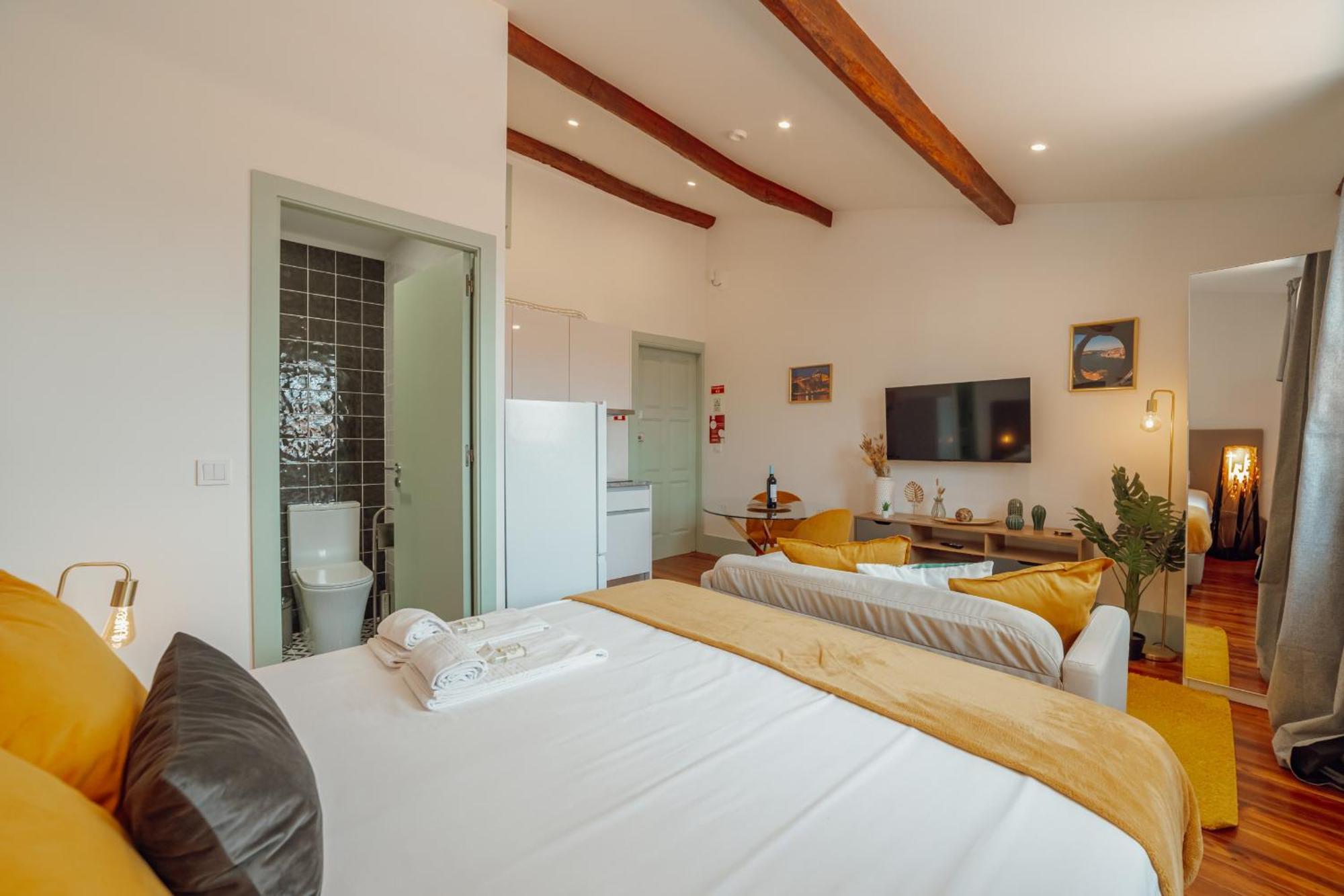 Downtown Suites By Vacationy Porto Exterior photo