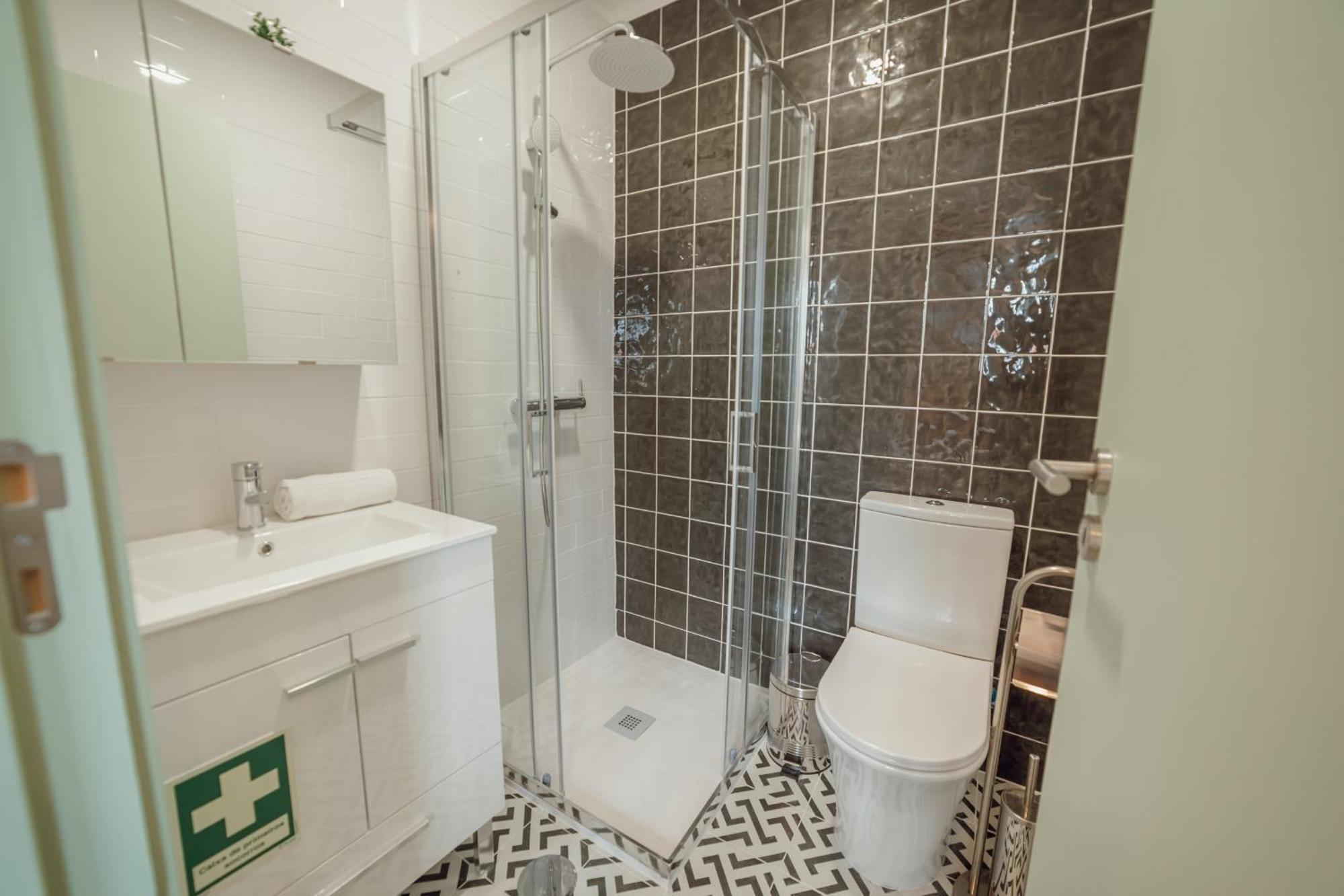 Downtown Suites By Vacationy Porto Exterior photo