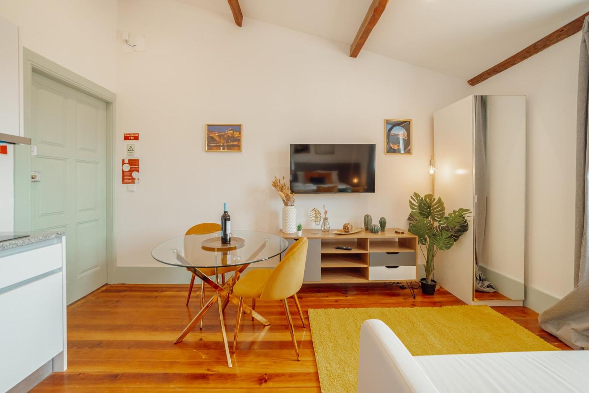 Downtown Suites By Vacationy Porto Exterior photo