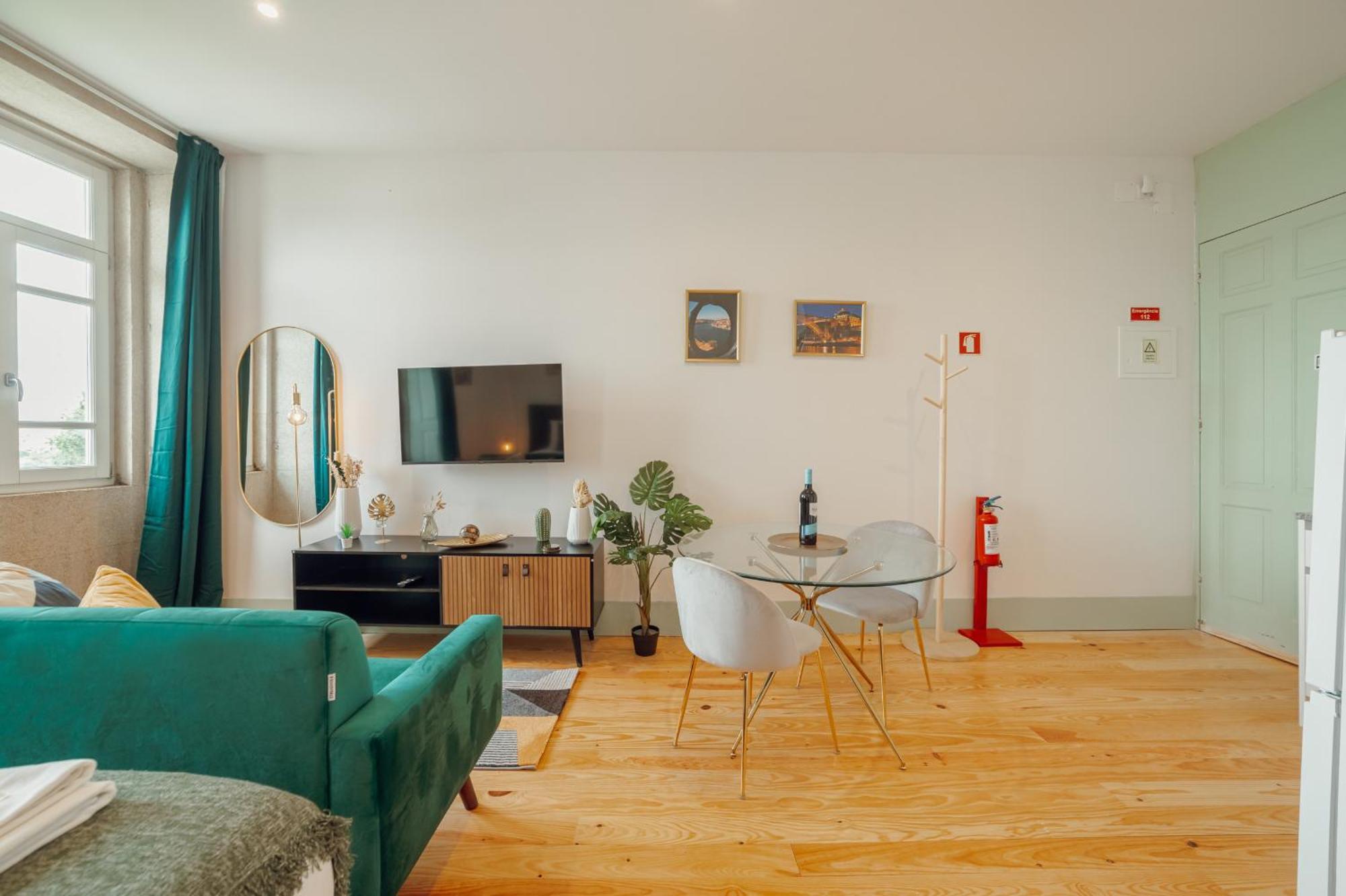 Downtown Suites By Vacationy Porto Exterior photo