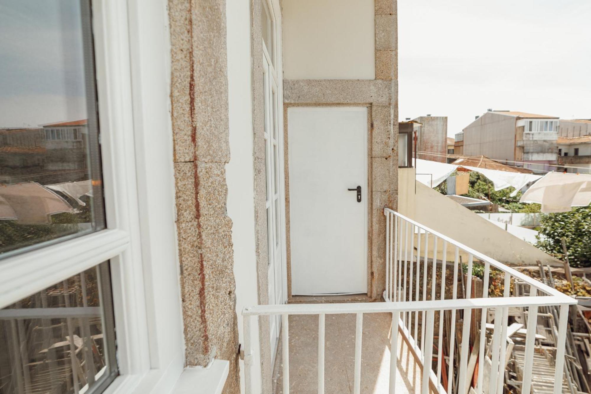 Downtown Suites By Vacationy Porto Exterior photo