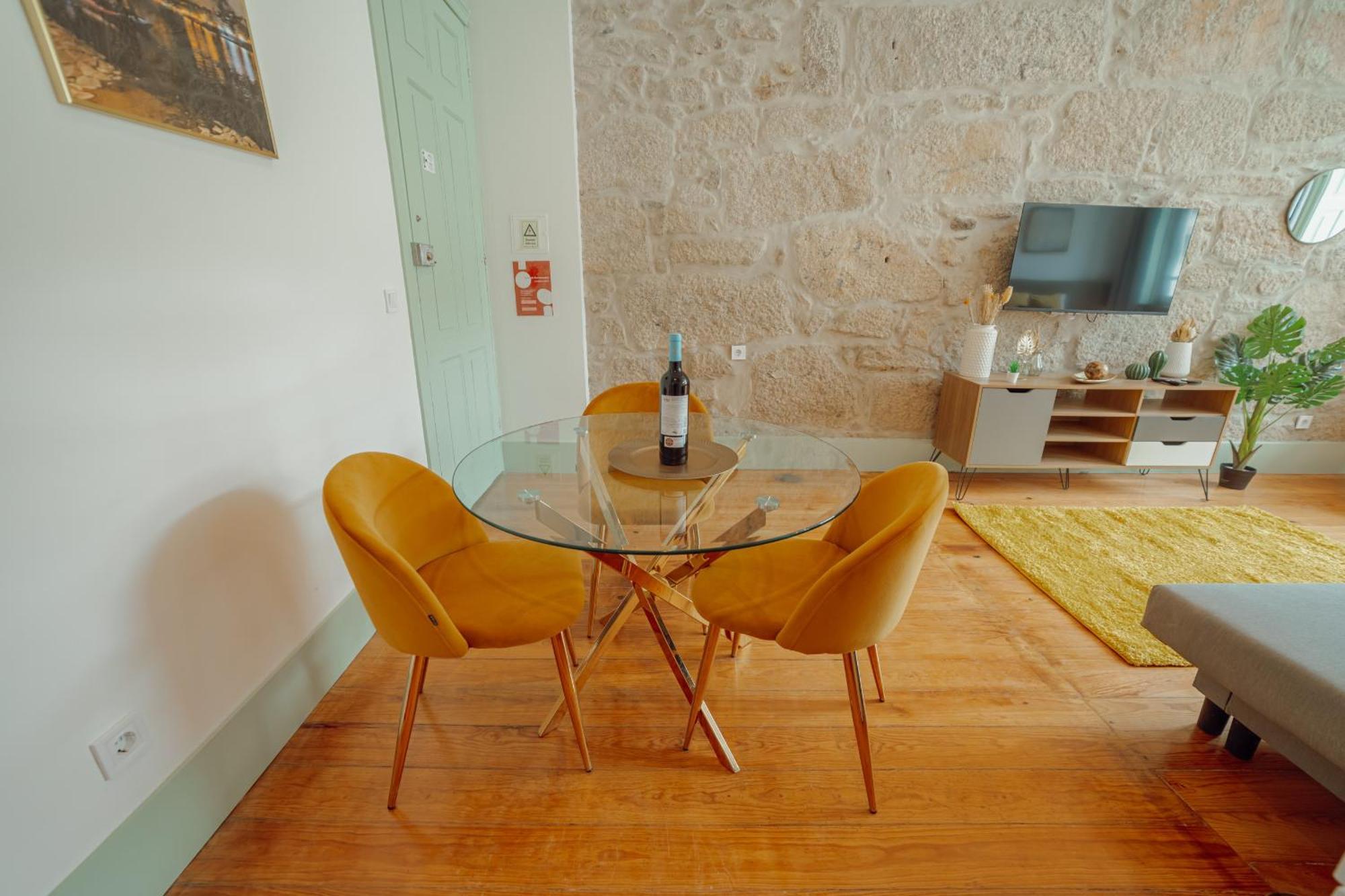 Downtown Suites By Vacationy Porto Exterior photo